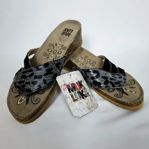 Muk Luks Women's Sandals,  8M NWT